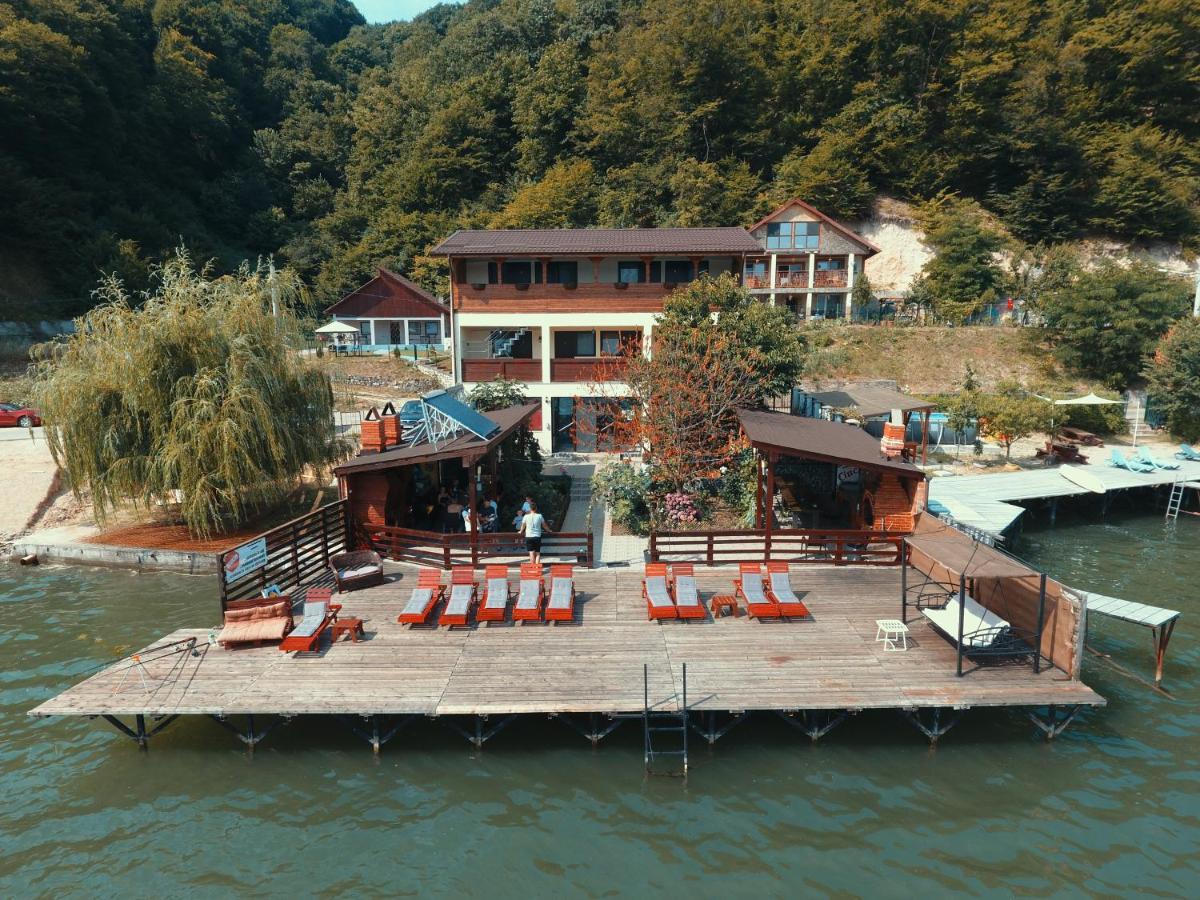 Casa Camelia Otel Dubova Dış mekan fotoğraf
